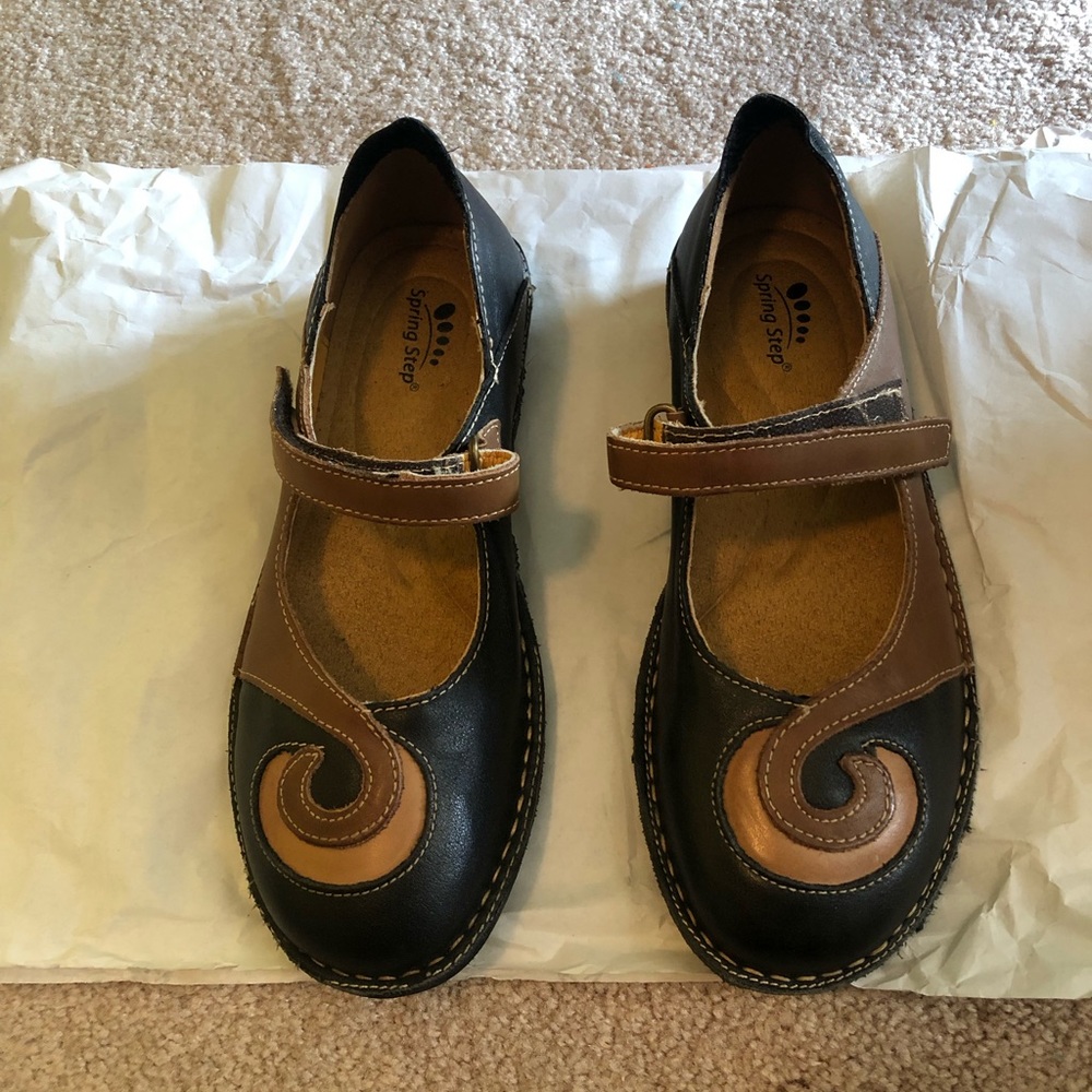 Spring Step shoes. Never worn. Brand new.